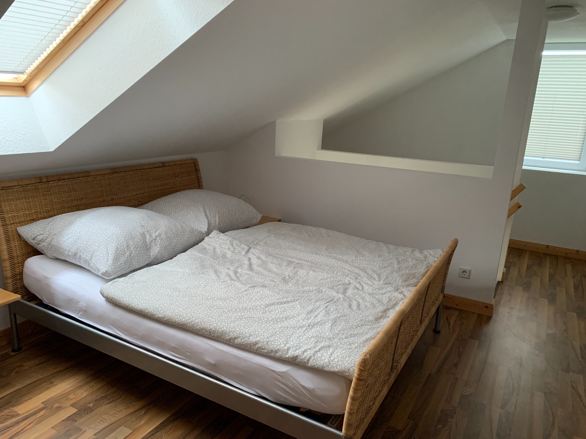 Schlafzimmer der Ferienwohnung mit Doppelbett